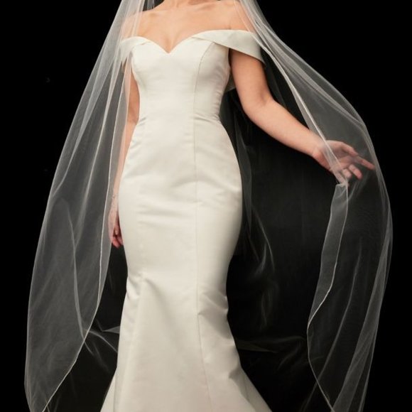 David's Bridal Accessories - White Chapel Length Veil with Pencil Edge NWT